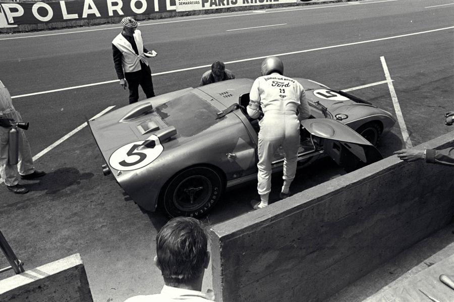  Ford GT40 (Mk II) 1965 года  (фото 45 из 118)